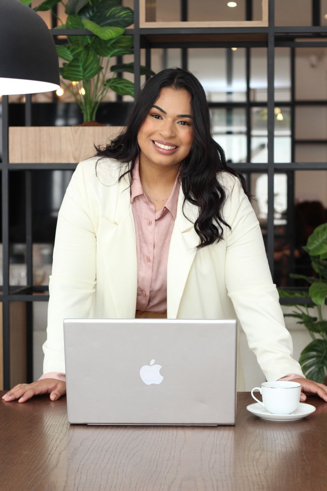 Imagem da terapeuta ocupacional Mayra da Cruz Prunes